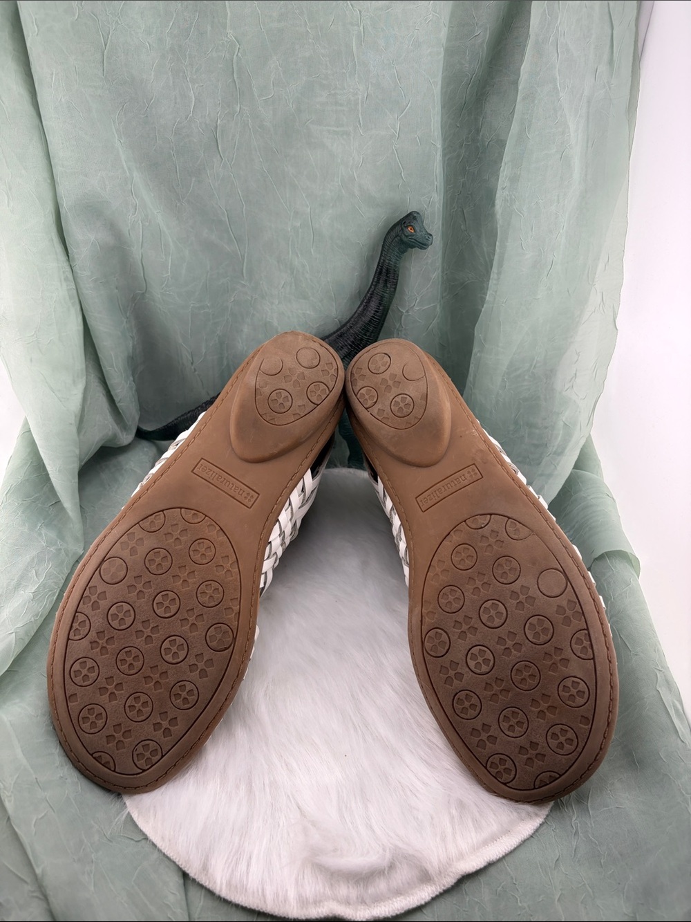 Naturalizer Women's Wendy White Woven  Leather Sandals | 8M - Picture 5 of 12
